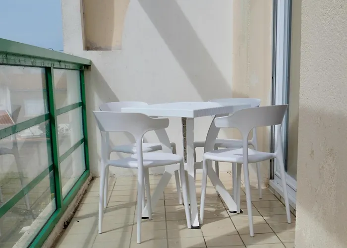 Appartement Lumineux, 80M2, Au Calme, 10Mn A Pieds De La Plage