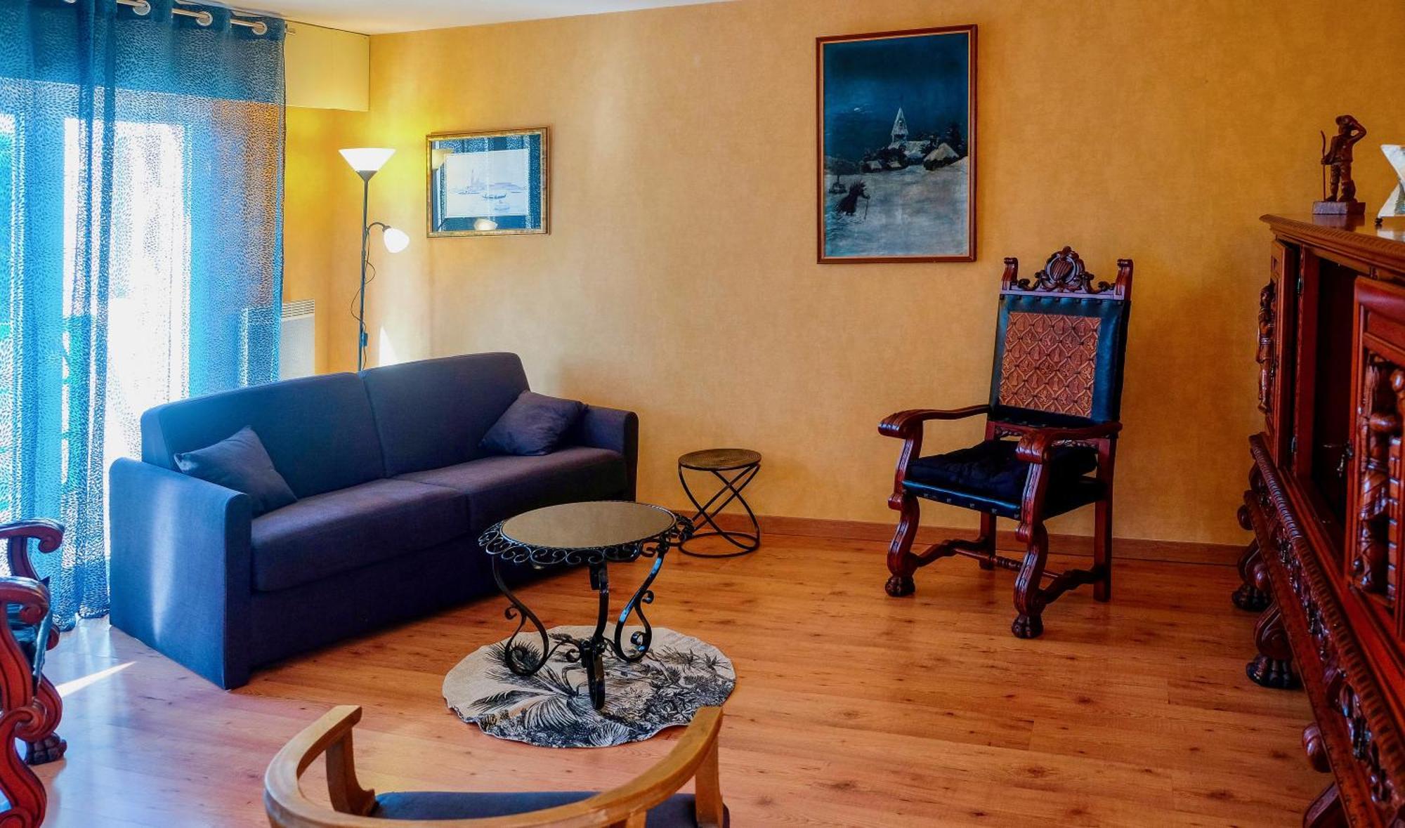Apartment Lumineux, 80m2, Au Calme, 10mn A Pieds De La *